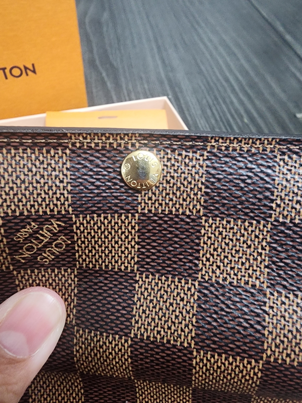 Louis Vuitton Damier Ebene Key Pouch - Brown - Picture 8 of 10